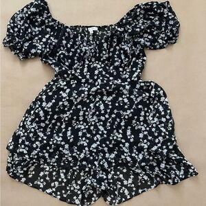 Love Tree Black and White Floral Skort